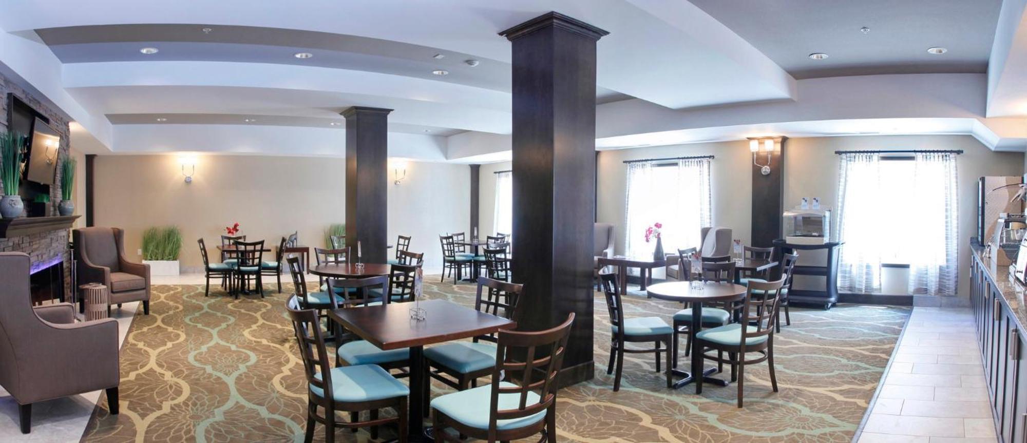 圣约翰堡智选假日酒店 Fort St. John 外观 照片